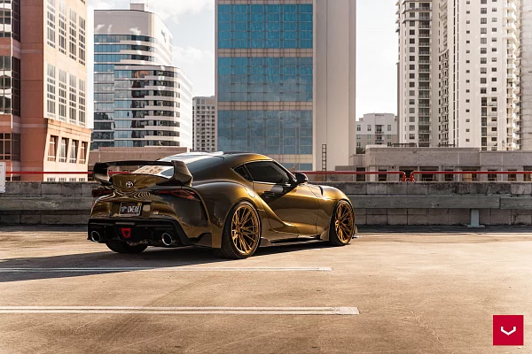 Фото дисков Vossen M-X6 Глянцевое темное золото на Toyota Supra A90