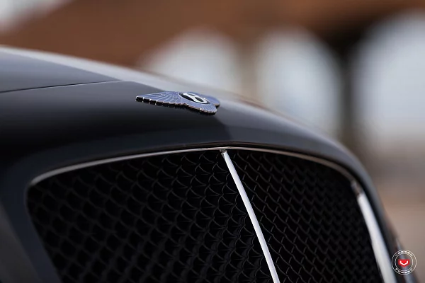 Фото дисков Vossen CG-205 Черный глянец на Bentley Continental GT II
