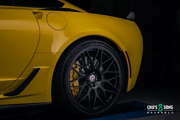 Фото дисков HRE 300M Черный сатин на Chevrolet Corvette C7