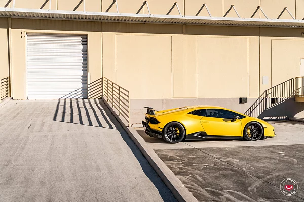 Фото дисков Vossen M-X2 Черный сатин на Lamborghini Huracan