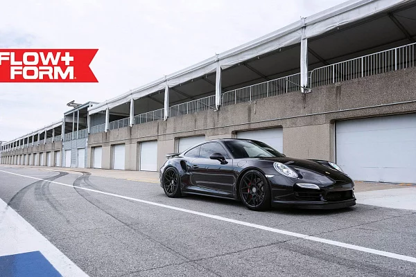 Фото дисков HRE FF01 Черный сатин на Porsche 911 VII
