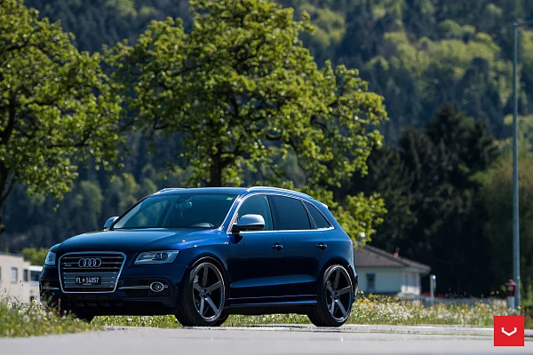 Фото дисков Vossen CV3 Глянцевый графит на Audi Q5 (8R)