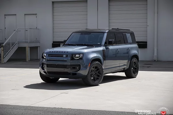 Фото дисков Vossen EVO-4 Черный глянец на Land Rover Defender II