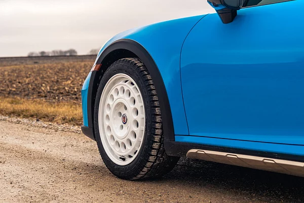 Фото дисков HRE 037 GTM Белый глянец на Porsche 911 VIII
