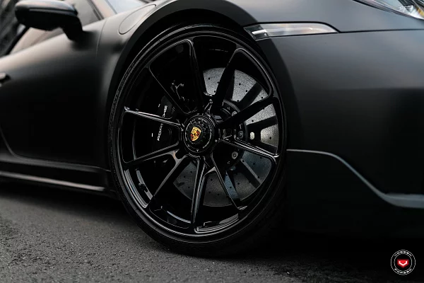 Фото дисков Vossen RS92 Черный глянец на Porsche 911 VIII