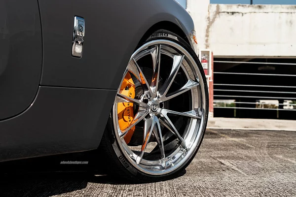 Фото дисков HRE S204H Полированный лак на Rolls-Royce Wraith