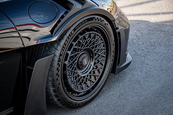 Фото дисков HRE 501 GTM Черный сатин на Porsche 911 VIII