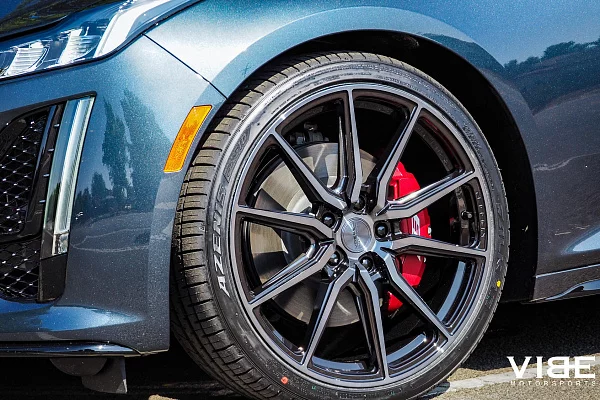 Cadillac CT5 V