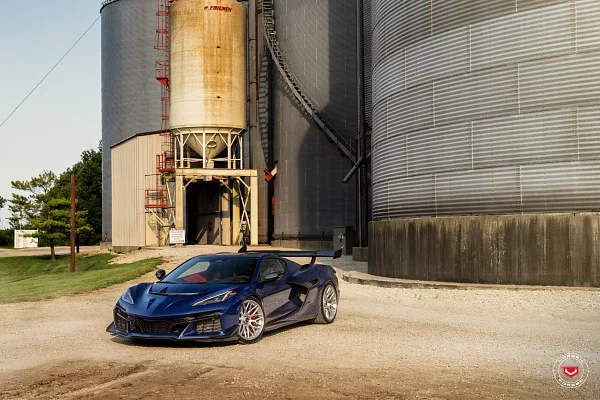 Фото дисков Vossen GEN-03 Глянцевый лак на Chevrolet Corvette C8