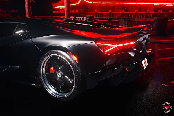 Фото дисков Vossen GEN-01 (3-Piece) Черный сатин на Lamborghini Revuelto