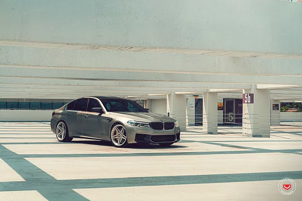 Фото дисков Vossen EVO-1R Глянцевый лак на BMW 5/M5 (G30/F90)