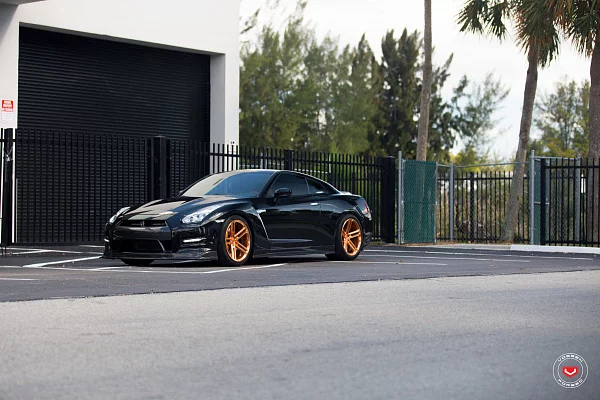 Фото дисков Vossen CG-202 Глянцевая медь на Nissan GT-R
