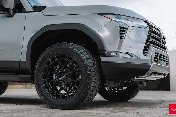 Фото дисков Vossen HFX-1 (6-Lug) Черный глянец на Lexus GX III