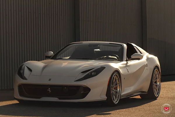 Фото дисков Vossen VPS-1 (3-Piece) Глянцевый лак на Ferrari 812