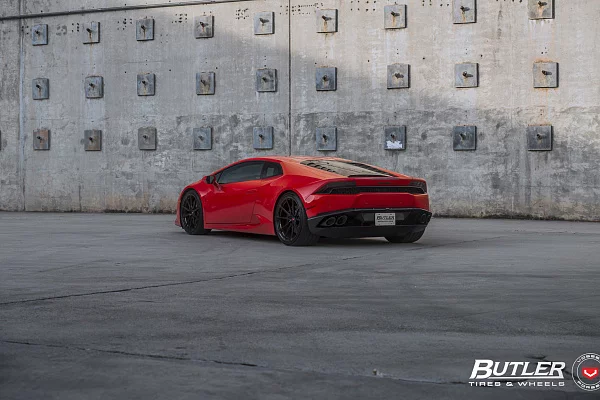 Фото дисков Vossen M-X2 Черный глянец на Lamborghini Huracan
