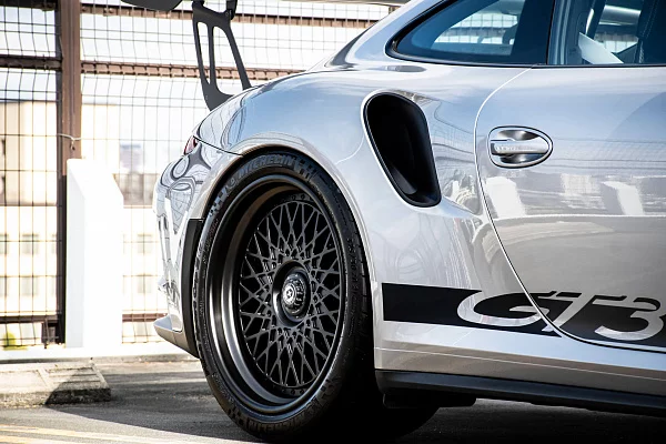 Фото дисков HRE 501M Черный сатин на Porsche 911 VII