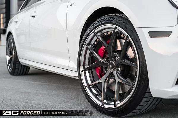 Фото дисков BC Forged HCS21 Глянцевый темный лак на Audi A/S/RS 4 (B9)