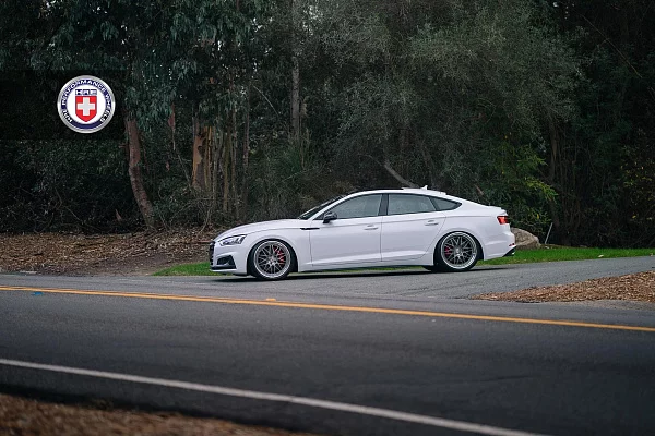 Фото дисков HRE 540C Глянцевый темный лак на Audi A/S/RS 5 (F5)