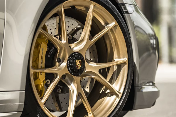 Фото дисков Vossen RS74 Глянцевое золото на Porsche 911 VII