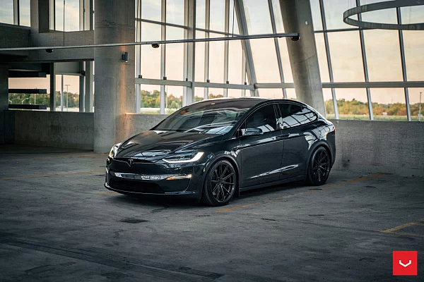 Фото дисков Vossen HFX-2 (5-Lug) Глянцевый графит на Tesla Model X