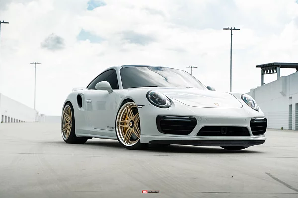Фото дисков HRE S107SC Сатиновое золото на Porsche 911 VIII