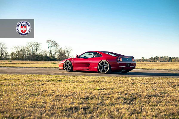 Фото дисков HRE 305M Черный сатин на Ferrari F355