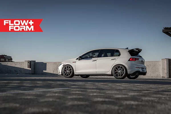 Фото дисков HRE FF21 Серебро на Volkswagen Golf VIII