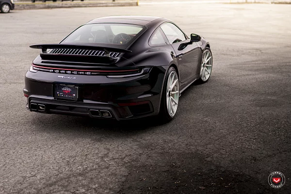 Фото дисков Vossen M-X2 Глянцевый лак на Porsche 911 VIII