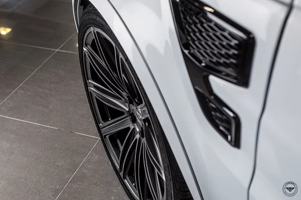 Фото дисков Vossen UV-2 Матовый графит на Range Rover Sport II