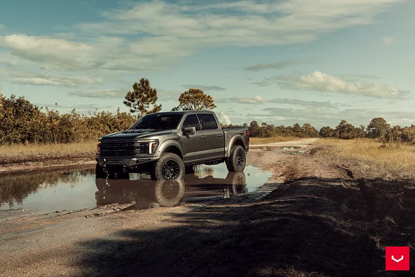 Фото дисков Vossen HFX-1 (6-Lug) Черный глянец на Ford F-150 XIV