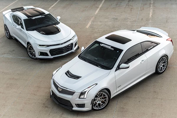 Фото дисков HRE FF01 Серебро на Cadillac ATS