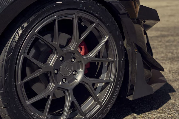Фото дисков Motegi Racing MR147 CM7 Сатиновый графит на Toyota GT86