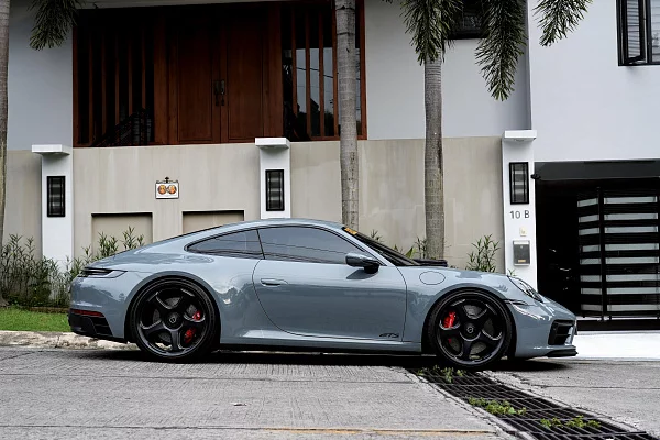 Porsche 911 GTS