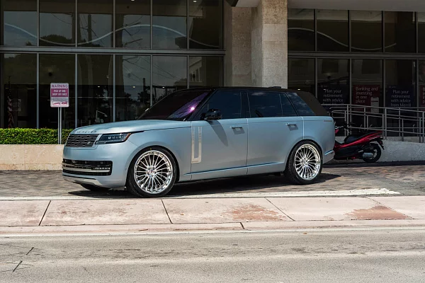 Фото дисков HRE S209H Полированный лак на Range Rover V