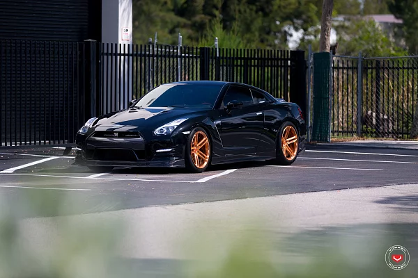 Фото дисков Vossen CG-202 Глянцевая медь на Nissan GT-R