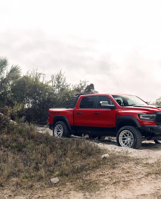 Фото дисков HFX-1 (6-Lug) Серебро на Ram 1500 V