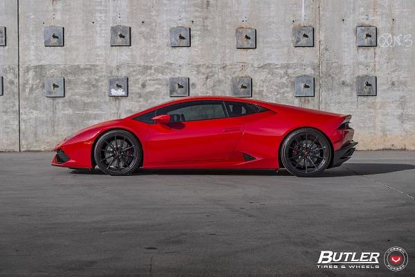 Фото дисков Vossen M-X2 Черный глянец на Lamborghini Huracan