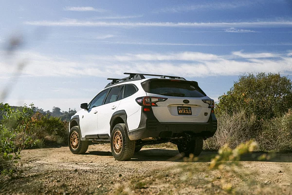 Фото дисков Black Rhino VOLL Сатиновая бронза на Subaru Outback BT