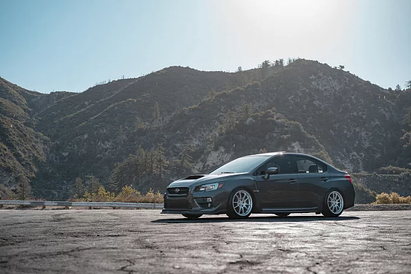 Фото дисков Motegi Racing MF412 SS5 Серебро на Subaru WRX VA