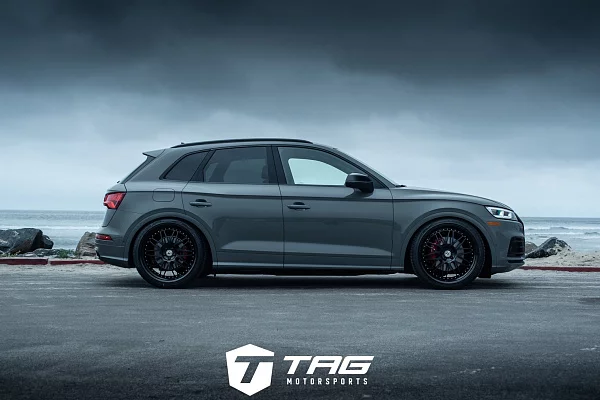 Фото дисков HRE 540C Черный сатин на Audi Q5 (FY)