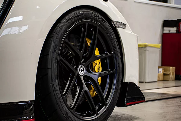 Фото дисков HRE R101 Lightweight Черный сатин на Nissan GT-R