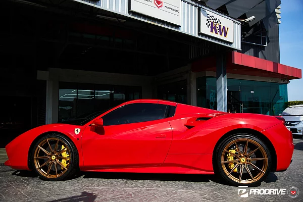 Фото дисков Vossen EVO-2R Глянцевое темное золото на Ferrari 488