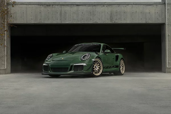Фото дисков HRE 300 GTS Сатиновая шампань на Porsche 911 VIII
