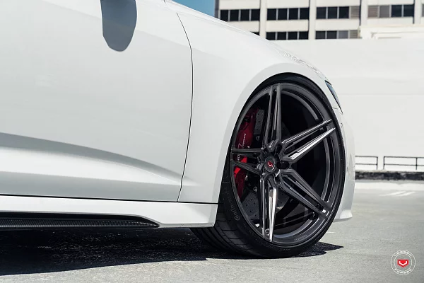 Фото дисков Vossen EVO-1R Глянцевый темный лак на Audi A/RS 6 (C8)