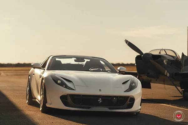 Фото дисков Vossen VPS-1 (3-Piece) Глянцевый лак на Ferrari 812