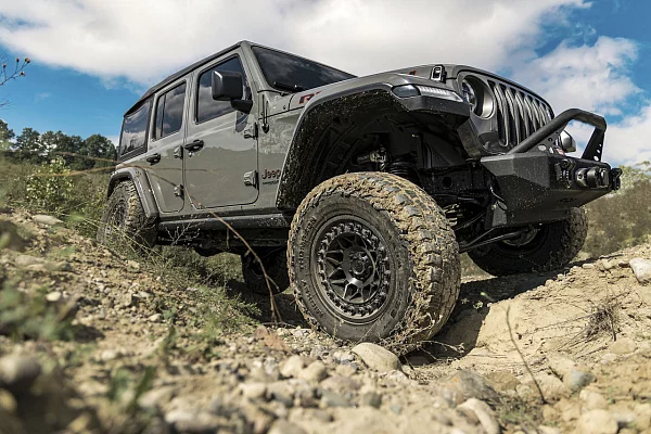 Фото дисков Black Rhino ALPHA Черный сатин на Jeep Wrangler IV (JL)