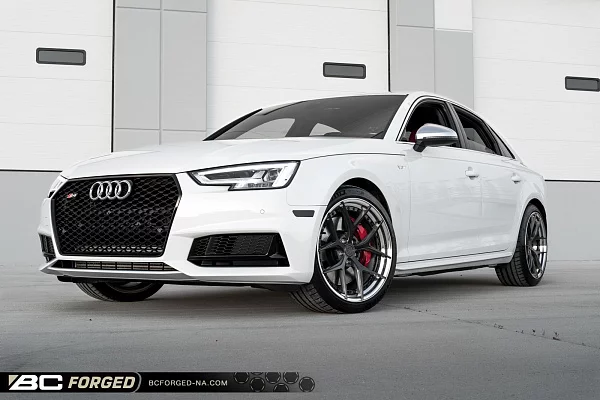 Фото дисков BC Forged HCS21 Глянцевый темный лак на Audi A/S/RS 4 (B9)