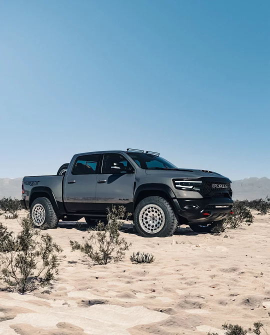 Фото дисков BX05-M Глянцевый лак на Ram 1500 V