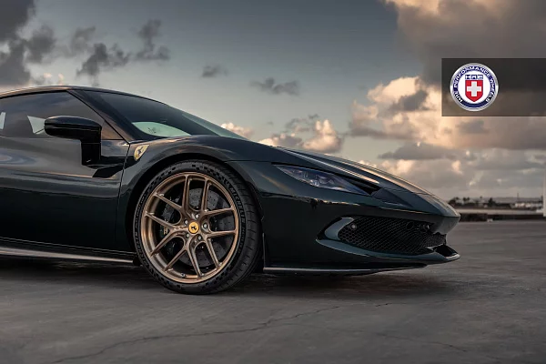 Фото дисков HRE R101 Lightweight Глянцевое темное золото на Ferrari 296