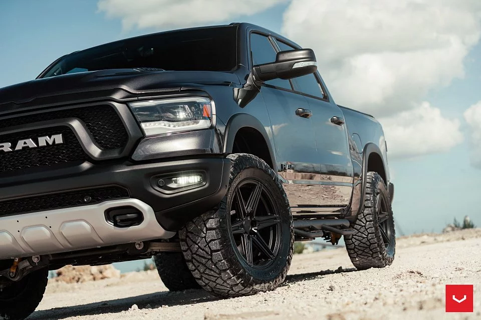 Vossen HF6-2 / Ram 1500 V